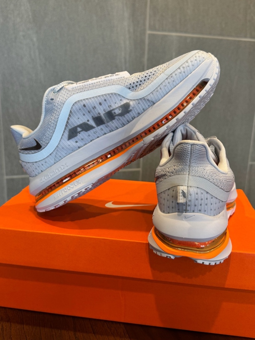 Women’s Nike Pegasus Premium - Picture 2 of 5
